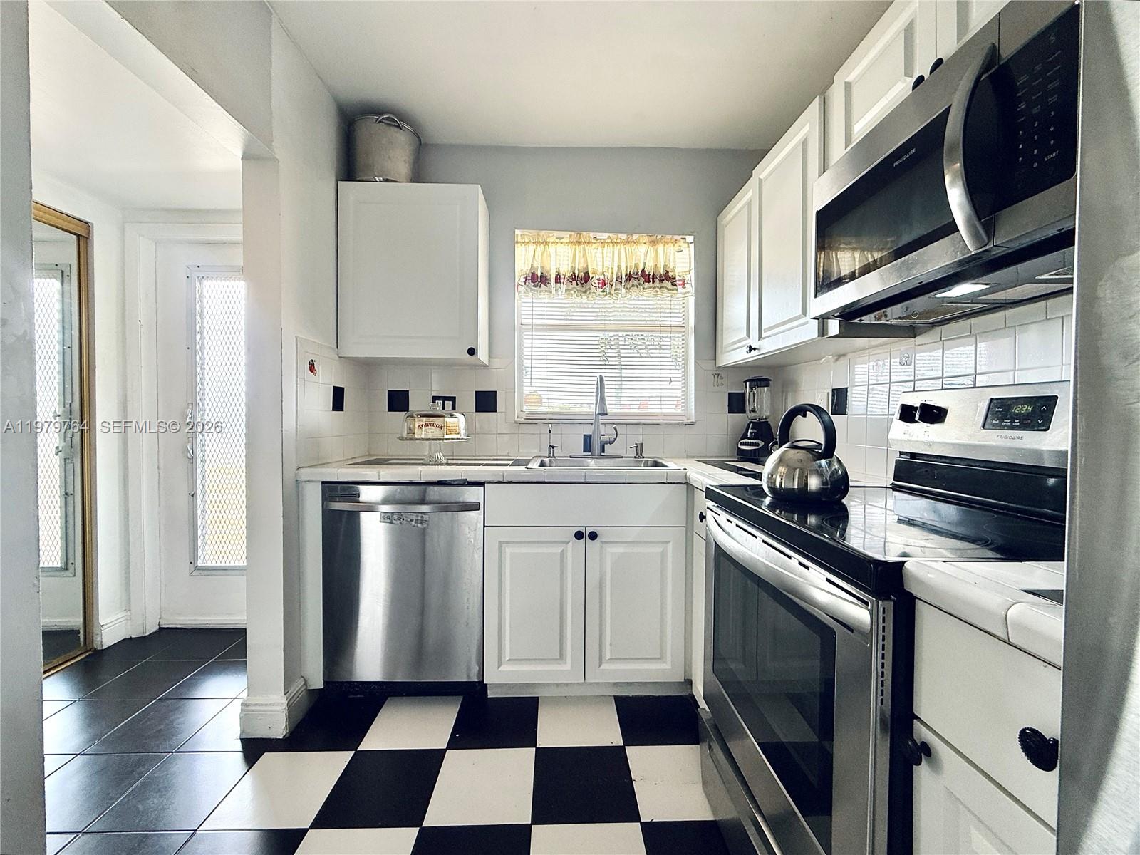 SUNRISE LAKES 34 CONDO - Residential