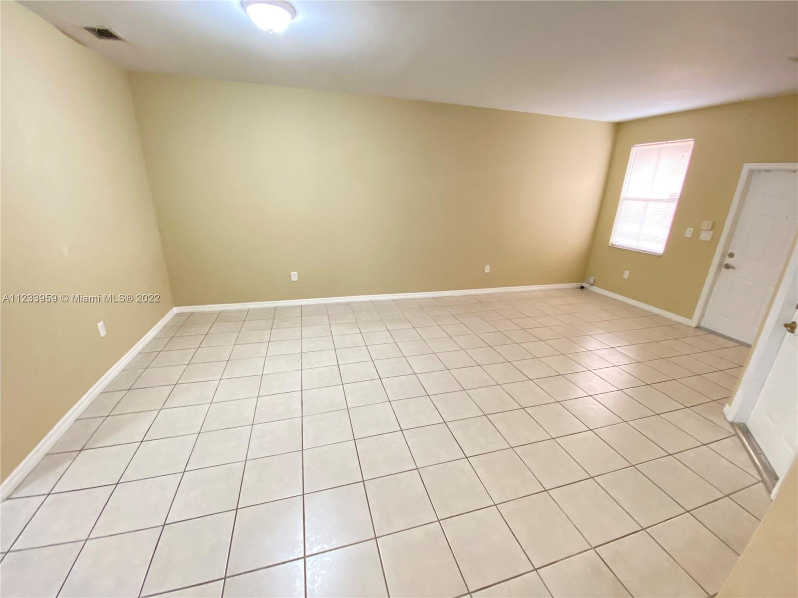 KENDALL BREEZE - Residential