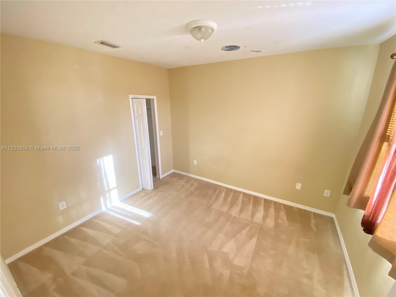 KENDALL BREEZE - Residential