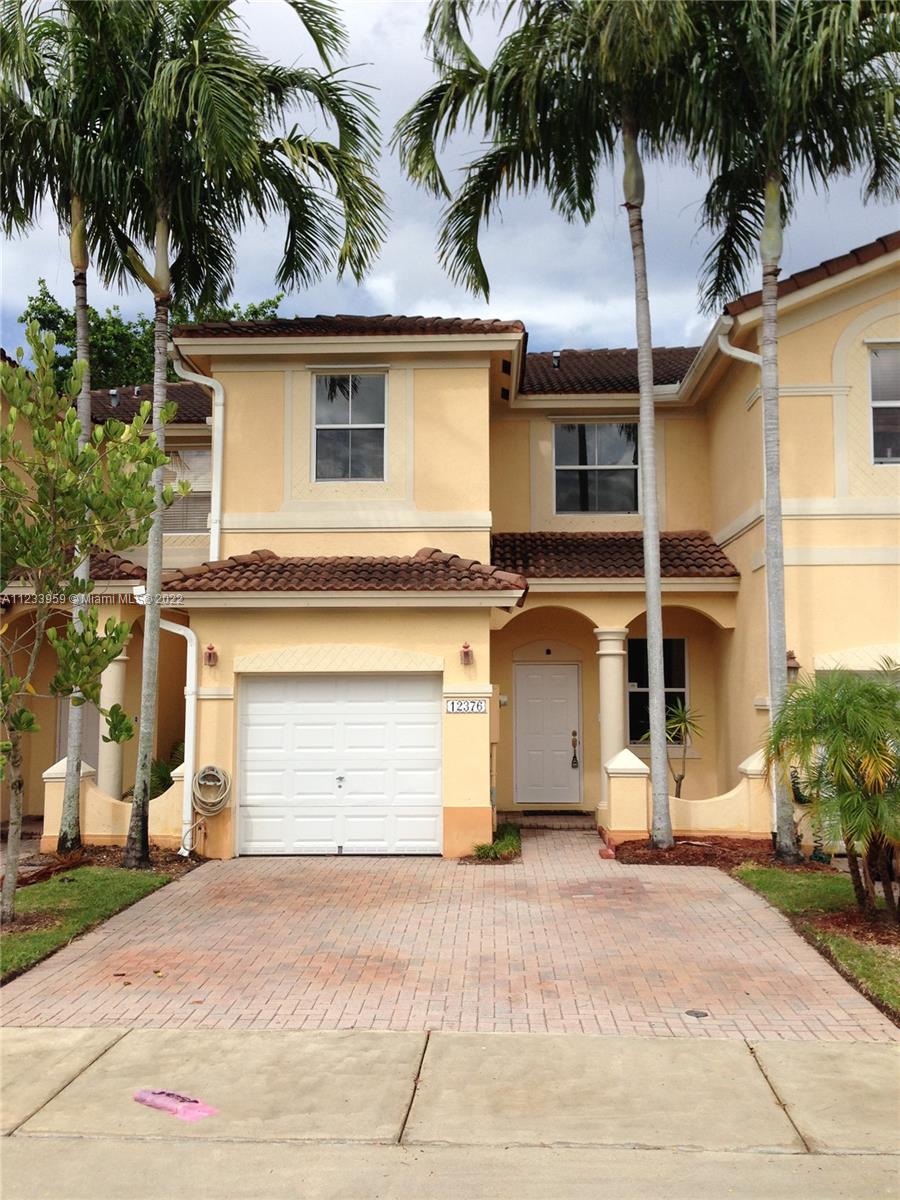 KENDALL BREEZE - Residential