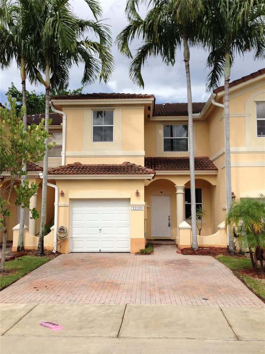 Great home for any family or investor.  This 3 bedroom 2.5 bath townhome is located next to the turnpike, has great schools, and is close to restaurants and shopping.  A fenced private patio is great for entertaining and having a bbq.  Full-size washer and dryer upstairs.  1 car garage with plenty of parking.  Enjoy the community amenities with an amazing community pool.  Ideal commuting near highways and turnpike.