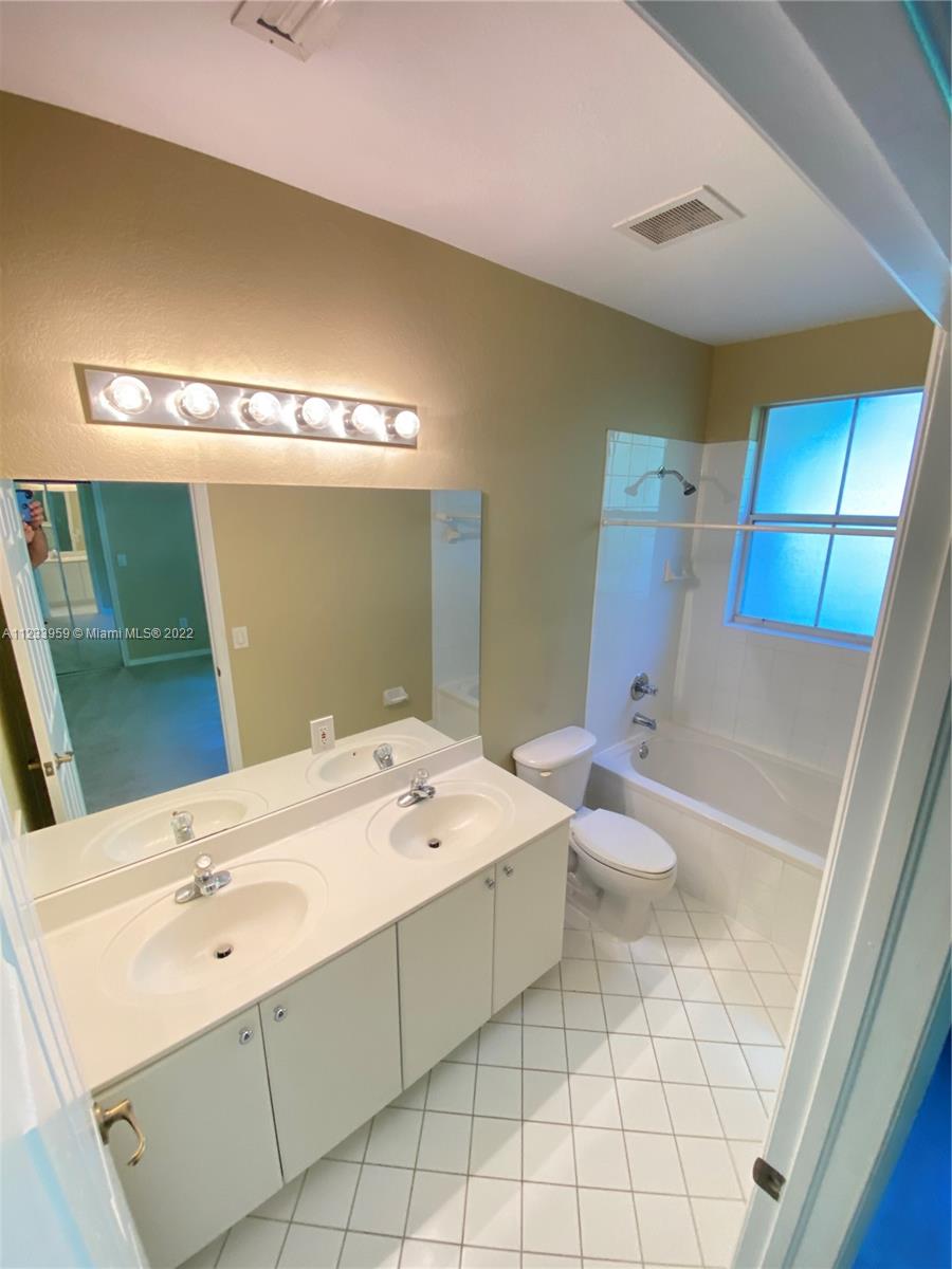 KENDALL BREEZE - Residential