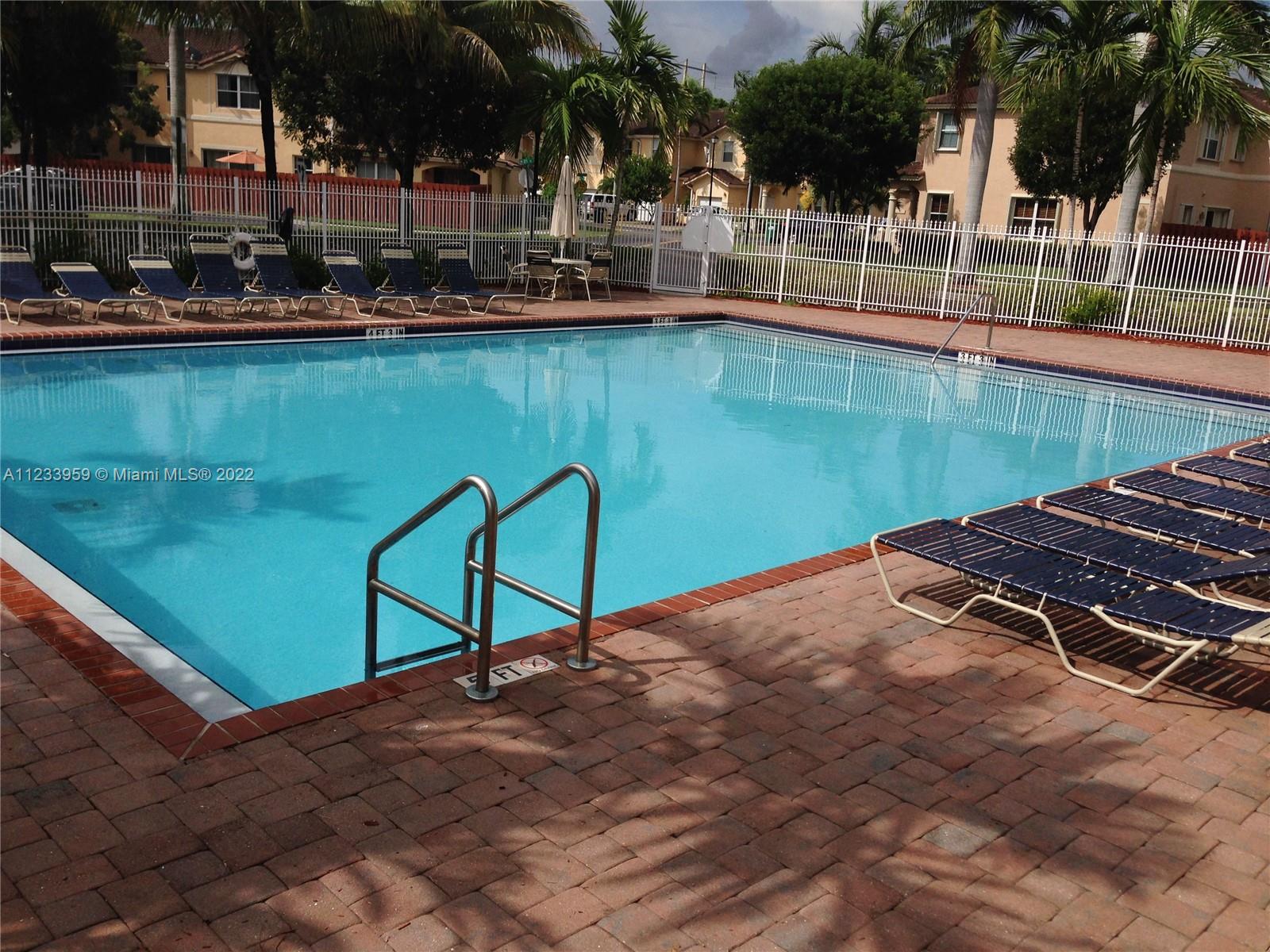 KENDALL BREEZE - Residential