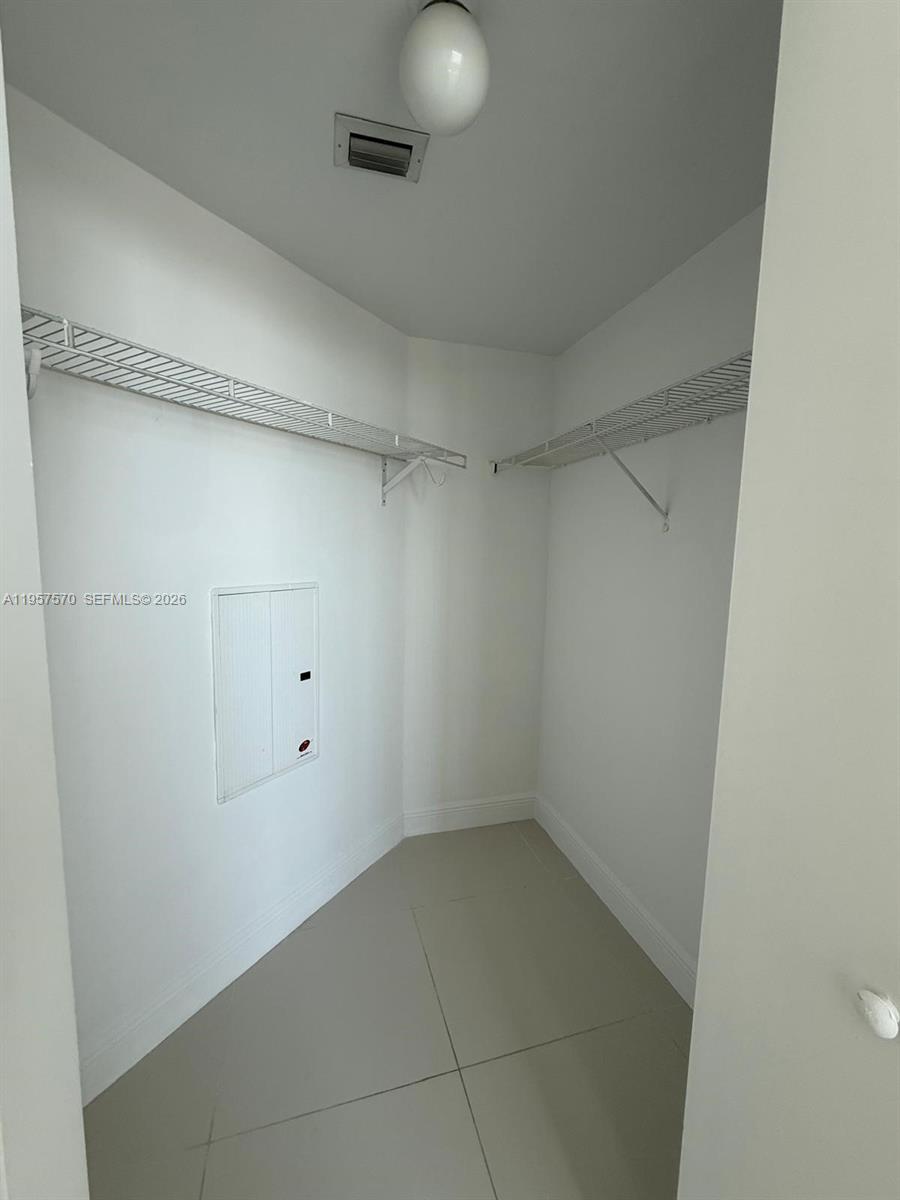 TERRAZAS RIVERPARK VILLAG - Residential