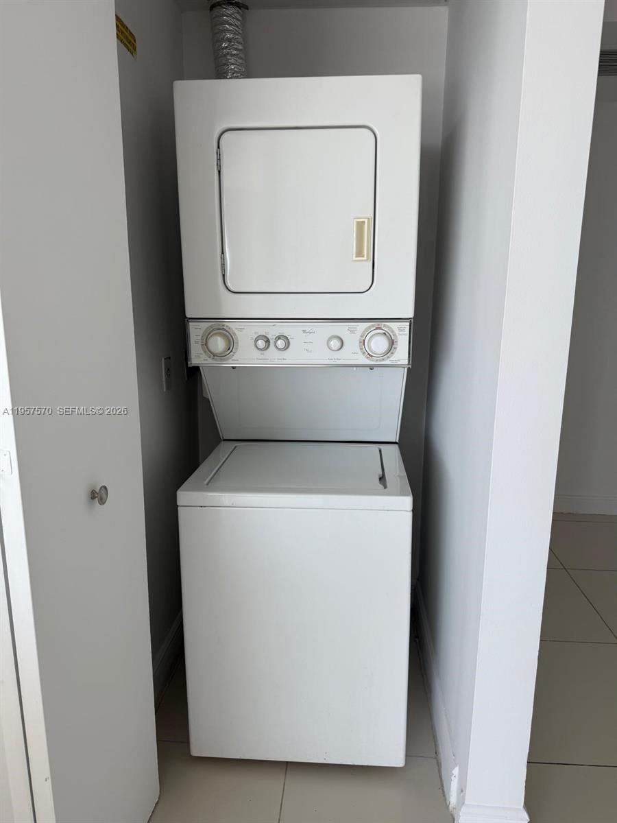 TERRAZAS RIVERPARK VILLAG - Residential