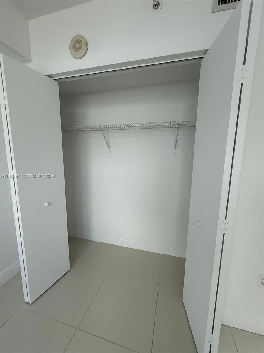 TERRAZAS RIVERPARK VILLAG - Residential