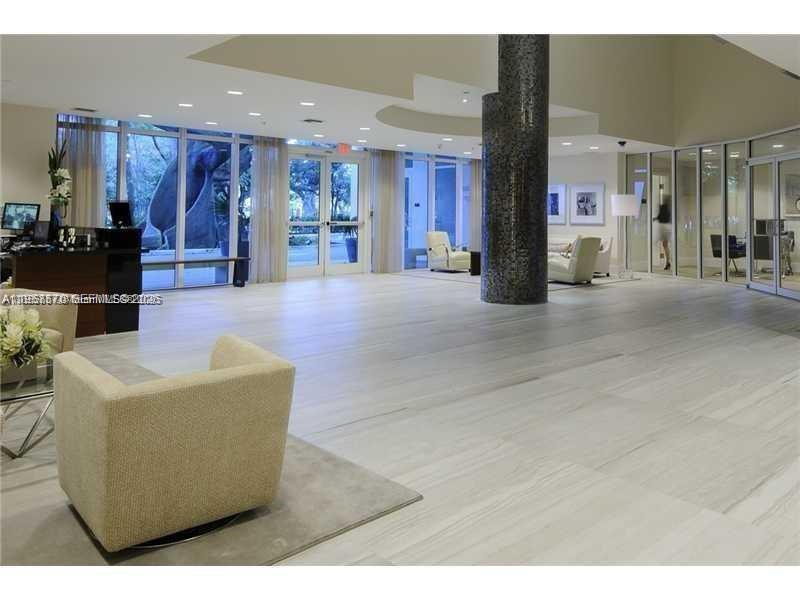 TERRAZAS RIVERPARK VILLAG - Residential