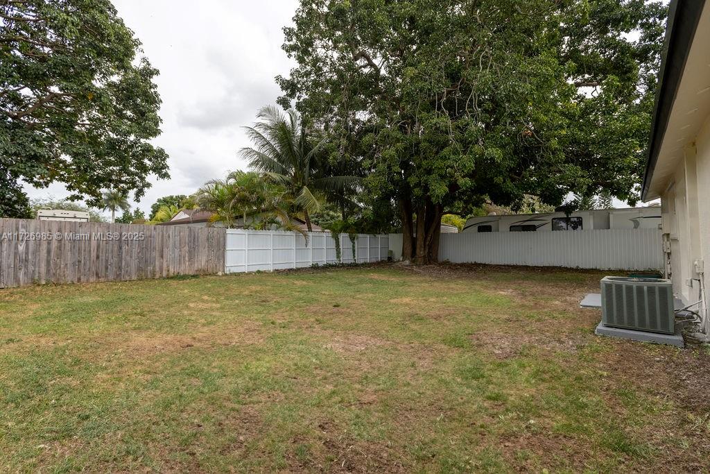 AVOCADO VILLAS - Residential