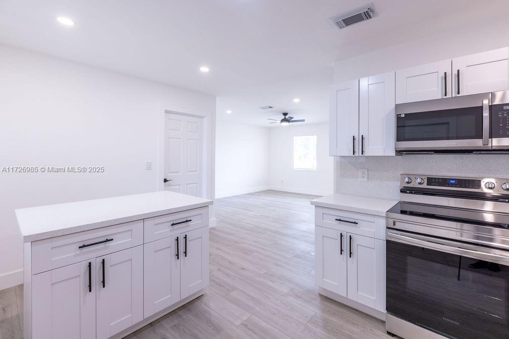 AVOCADO VILLAS - Residential