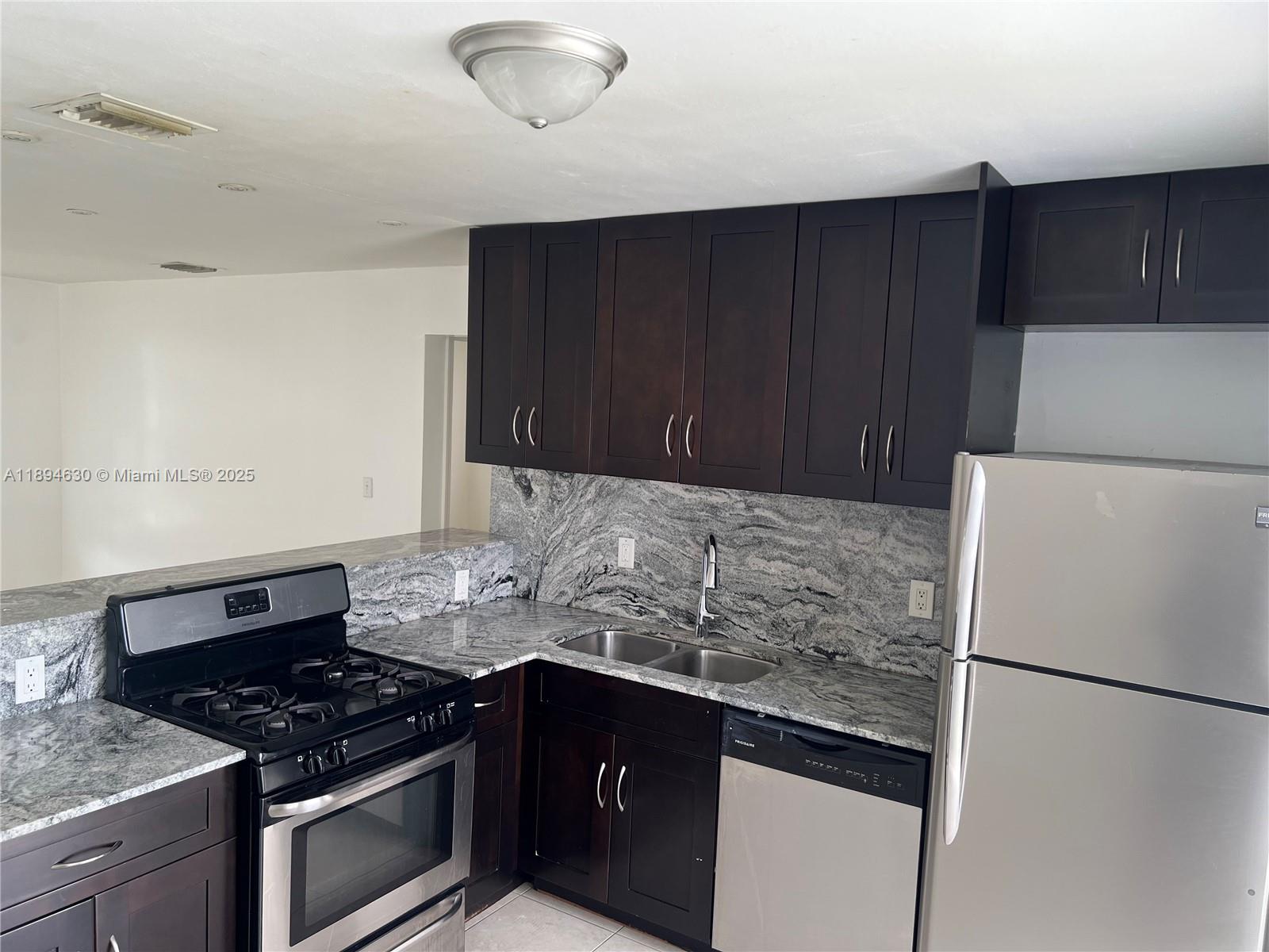 RO-LEN ACRES - Residential Lease