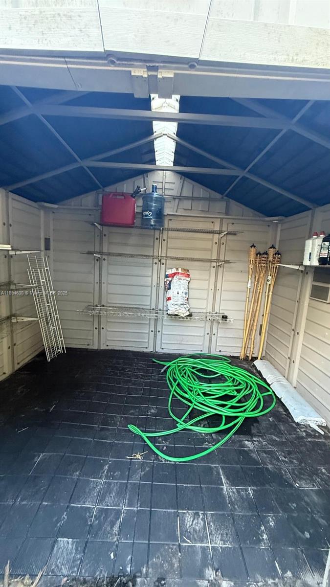 RO-LEN ACRES - Residential Lease