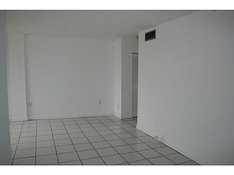 EL SOL CONDO - Residential Lease