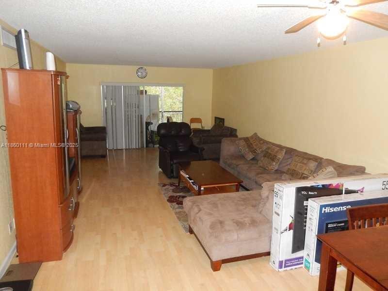6001 N Falls Cir Dr 403