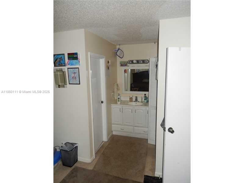 6001 N Falls Cir Dr 403