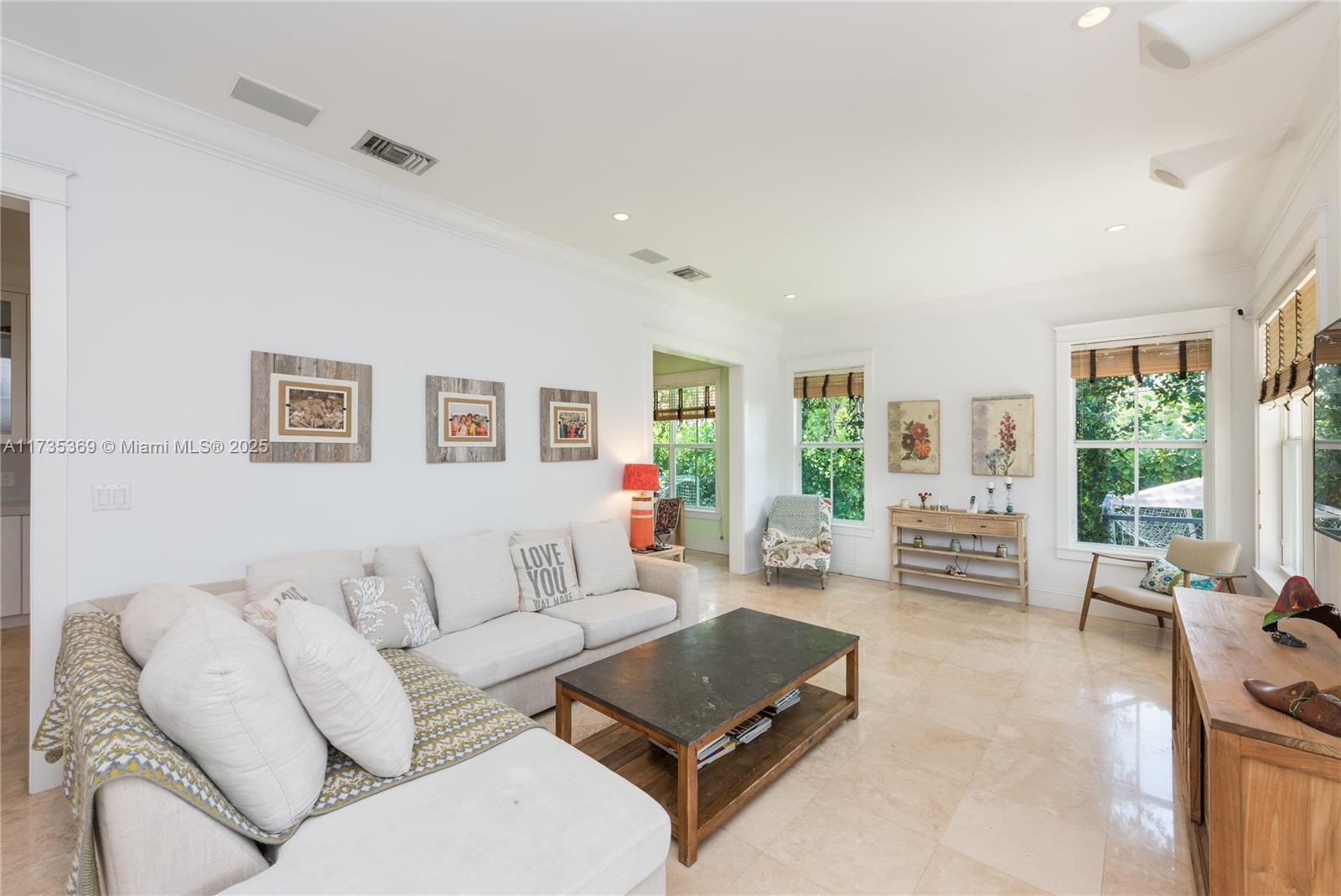 TROPICAL ISLE HOMES SUB 4 - Residential