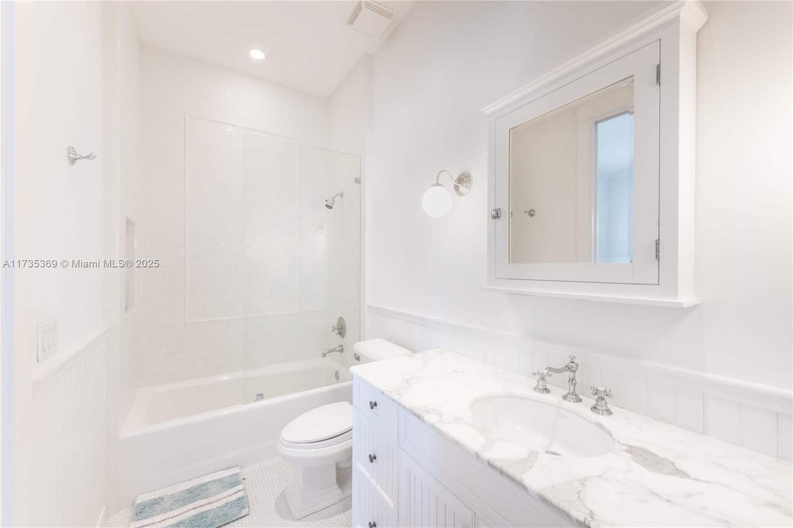 TROPICAL ISLE HOMES SUB 4 - Residential