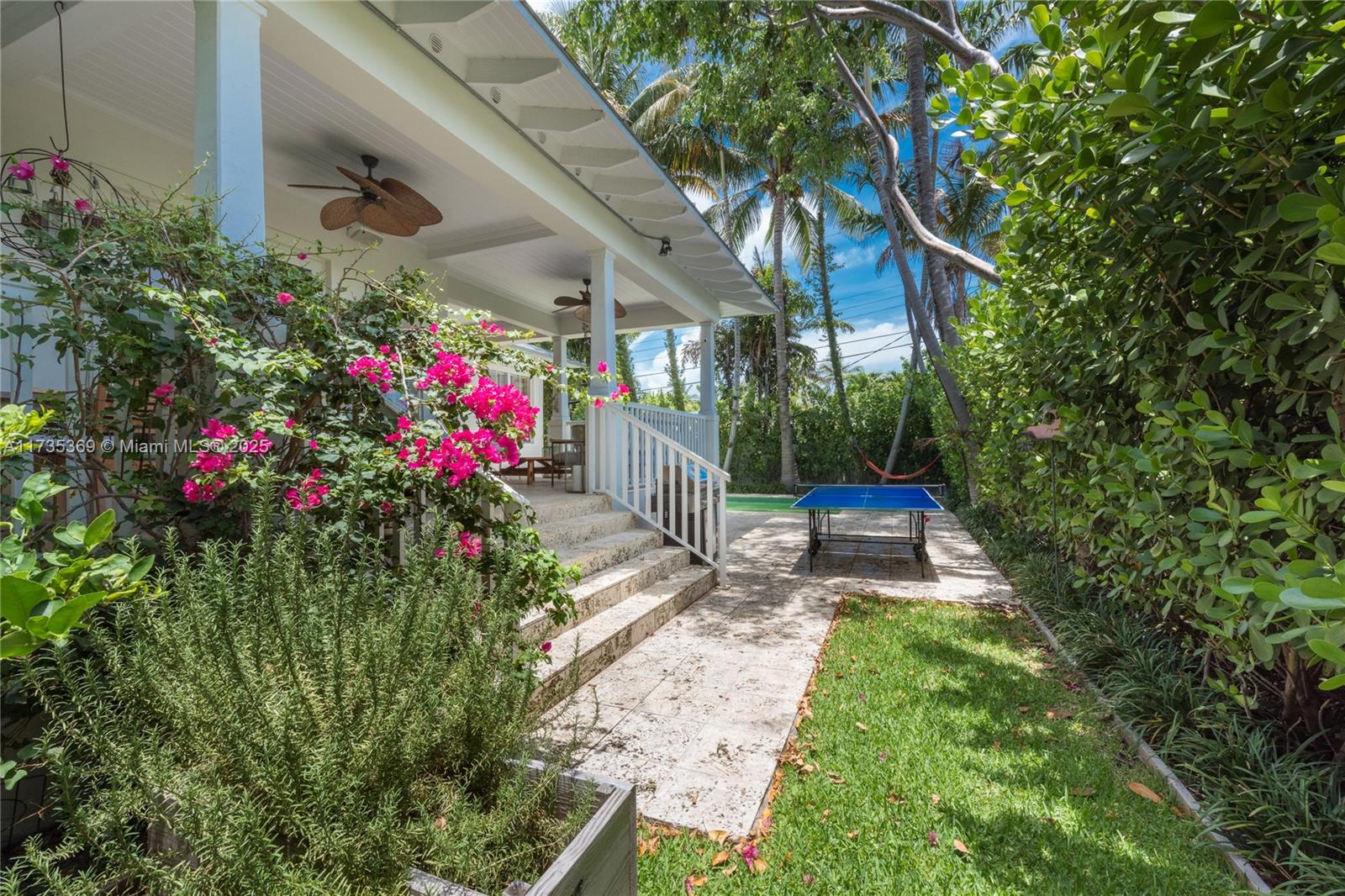 TROPICAL ISLE HOMES SUB 4 - Residential