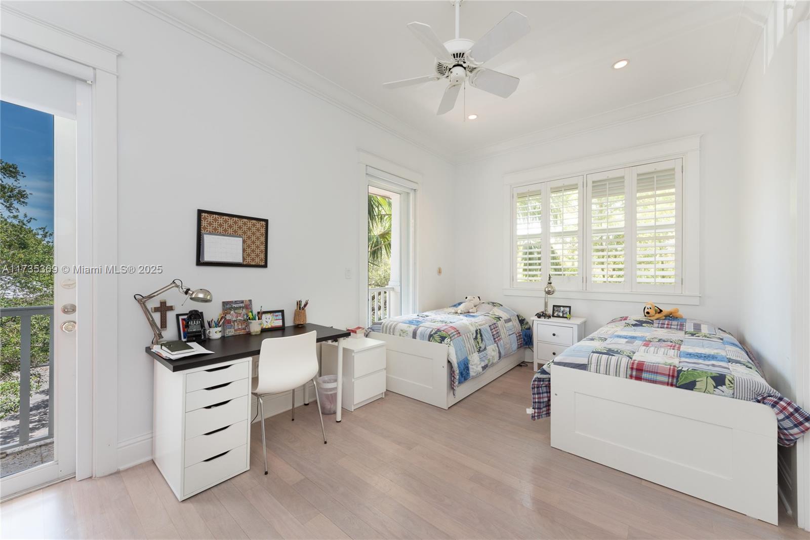 TROPICAL ISLE HOMES SUB 4 - Residential