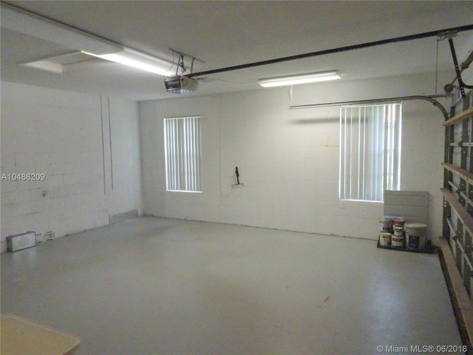 BRIDGEWATER AT PLANTATION - Residential Lease