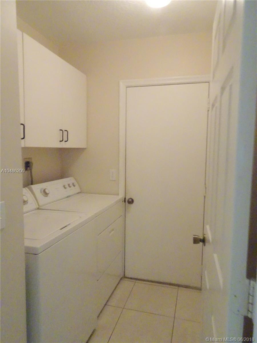 BRIDGEWATER AT PLANTATION - Residential Lease