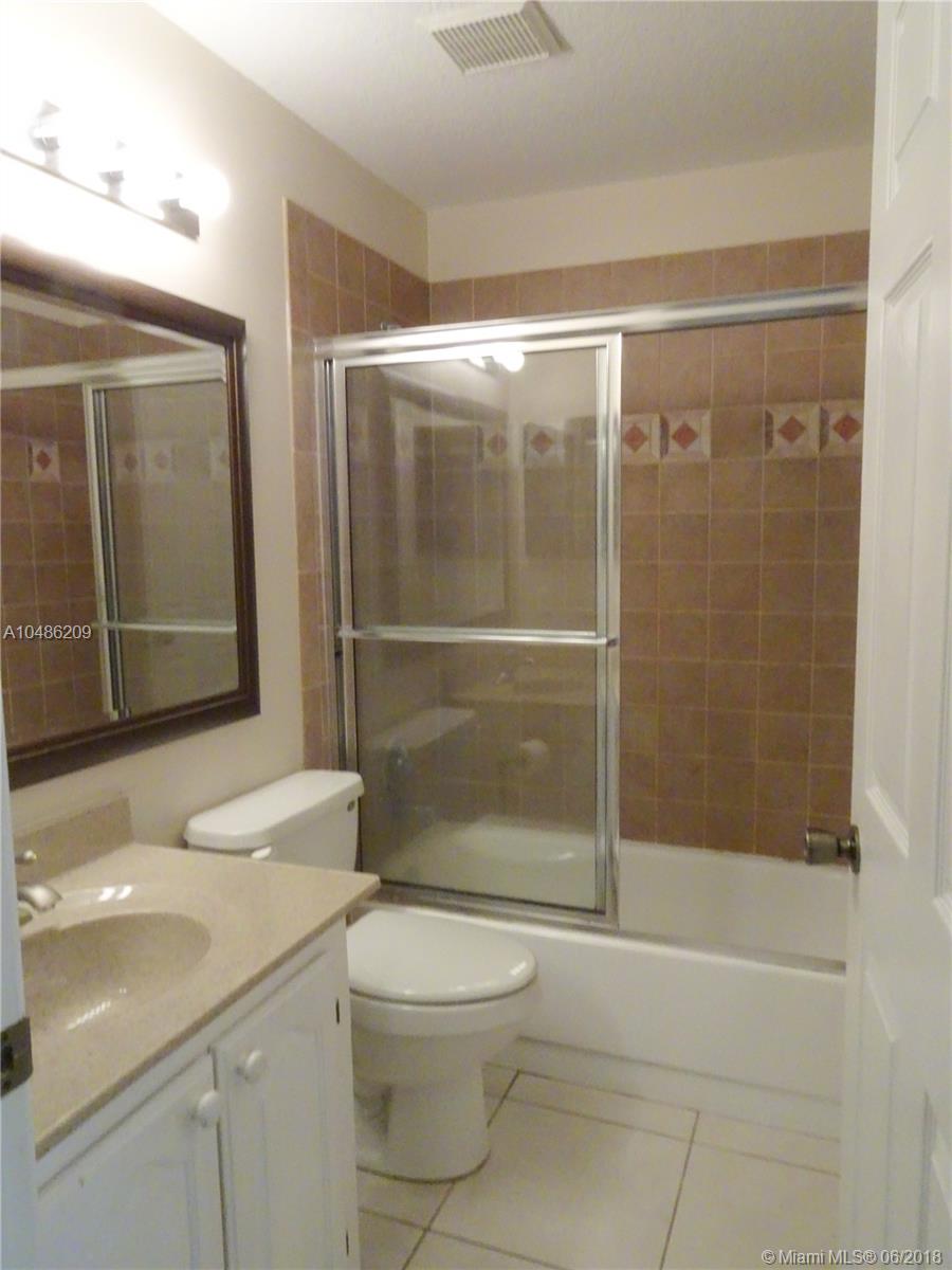 BRIDGEWATER AT PLANTATION - Residential Lease