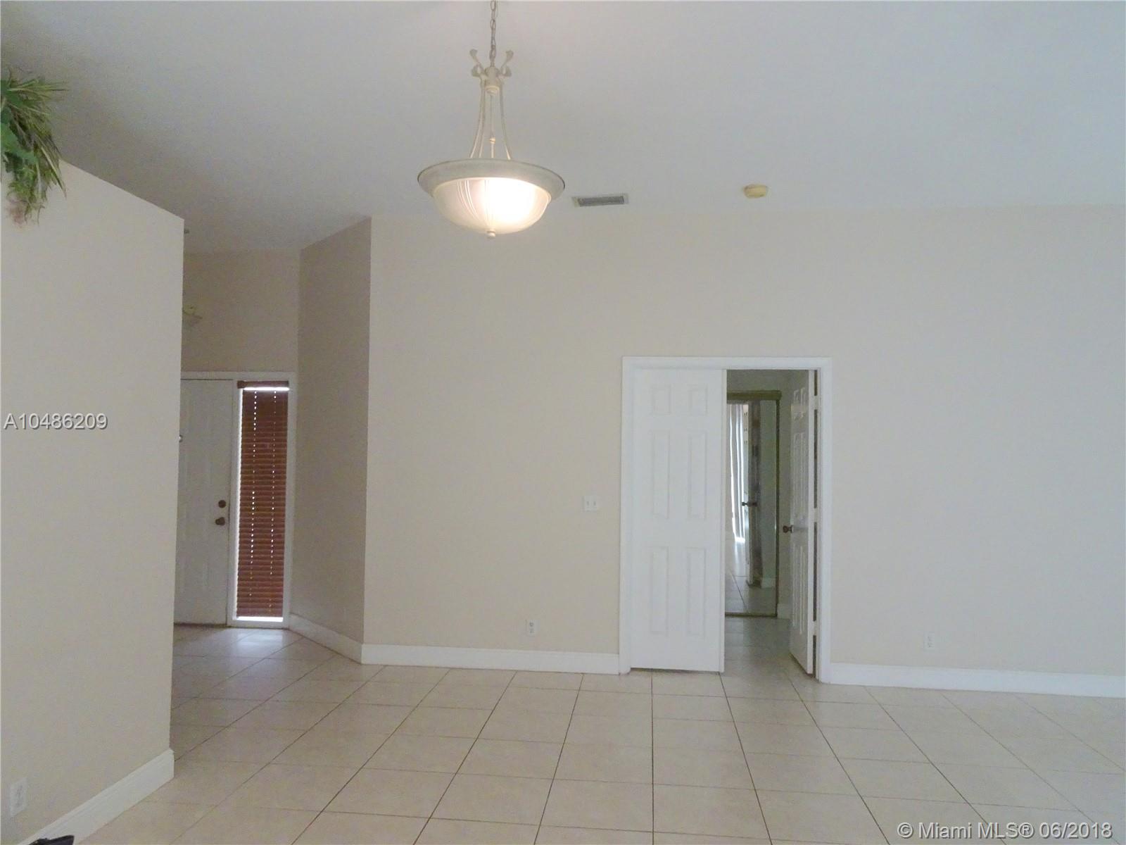 BRIDGEWATER AT PLANTATION - Residential Lease