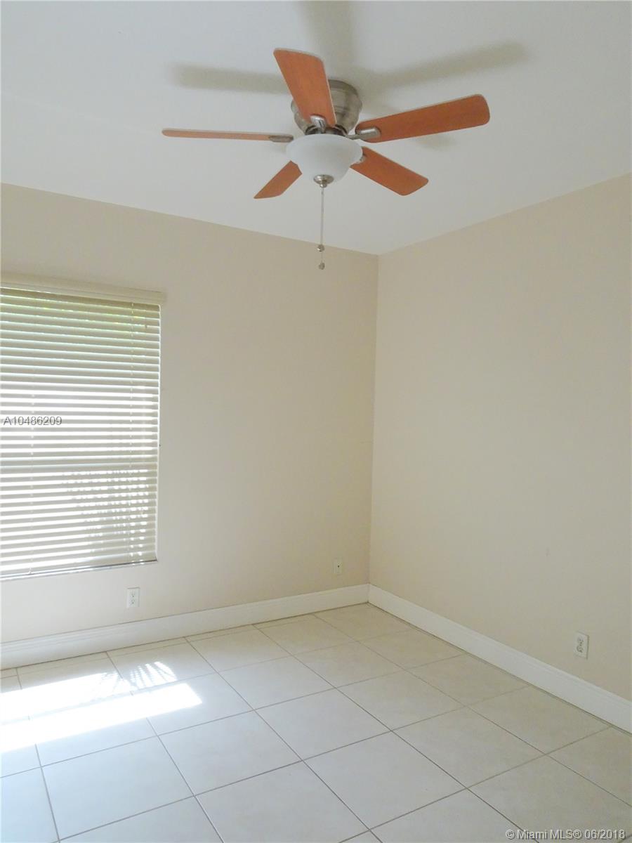 BRIDGEWATER AT PLANTATION - Residential Lease