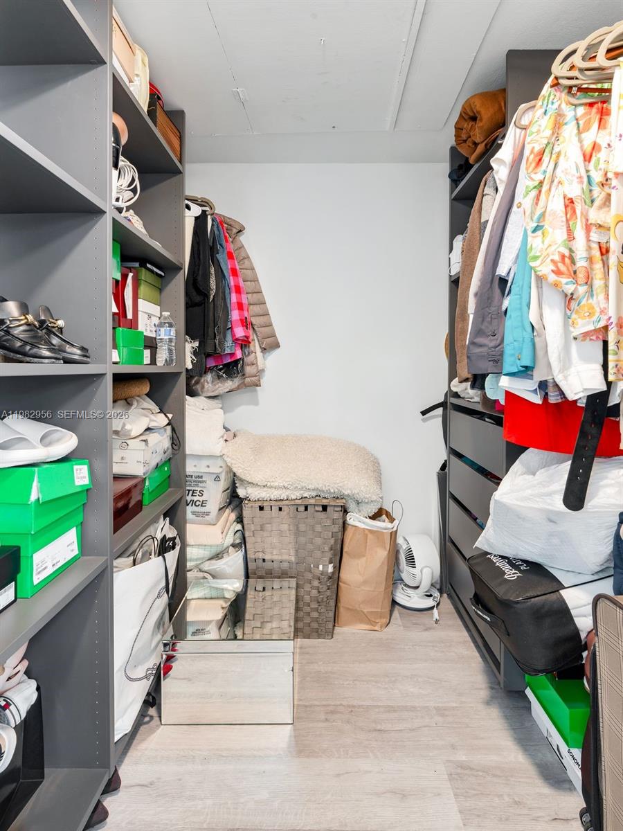 10210 LANAI CONDO - Residential