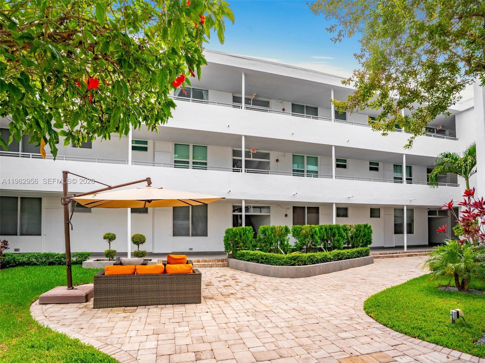 10210 LANAI CONDO - Residential