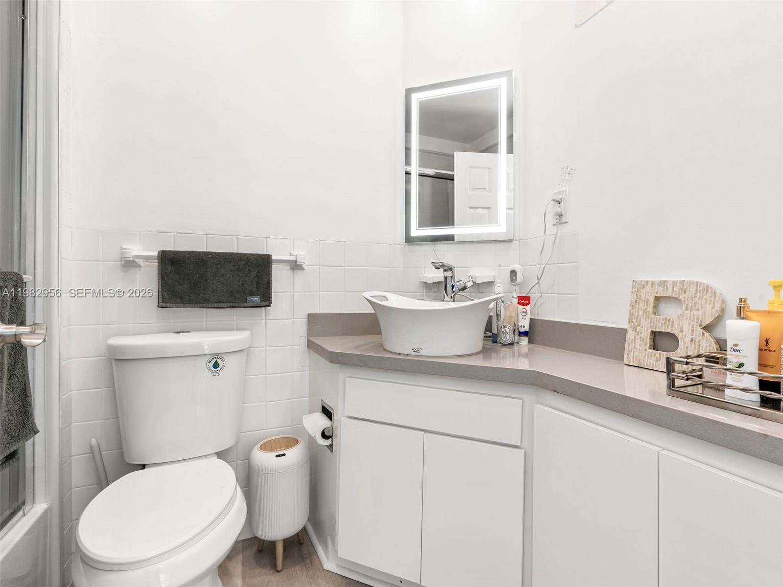 10210 LANAI CONDO - Residential