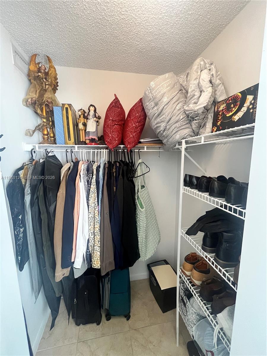 KEYS GATE CONDO NO SEVEN - Residential