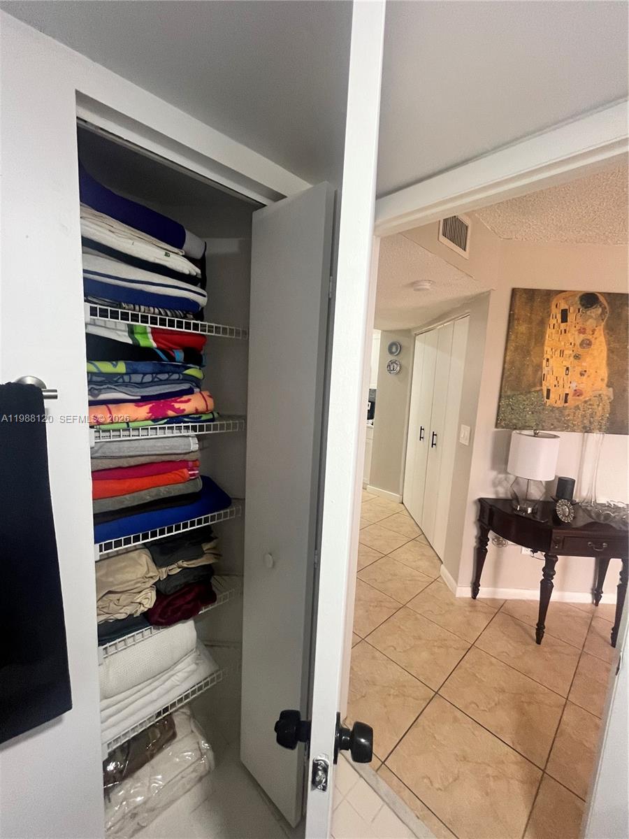 KEYS GATE CONDO NO SEVEN - Residential