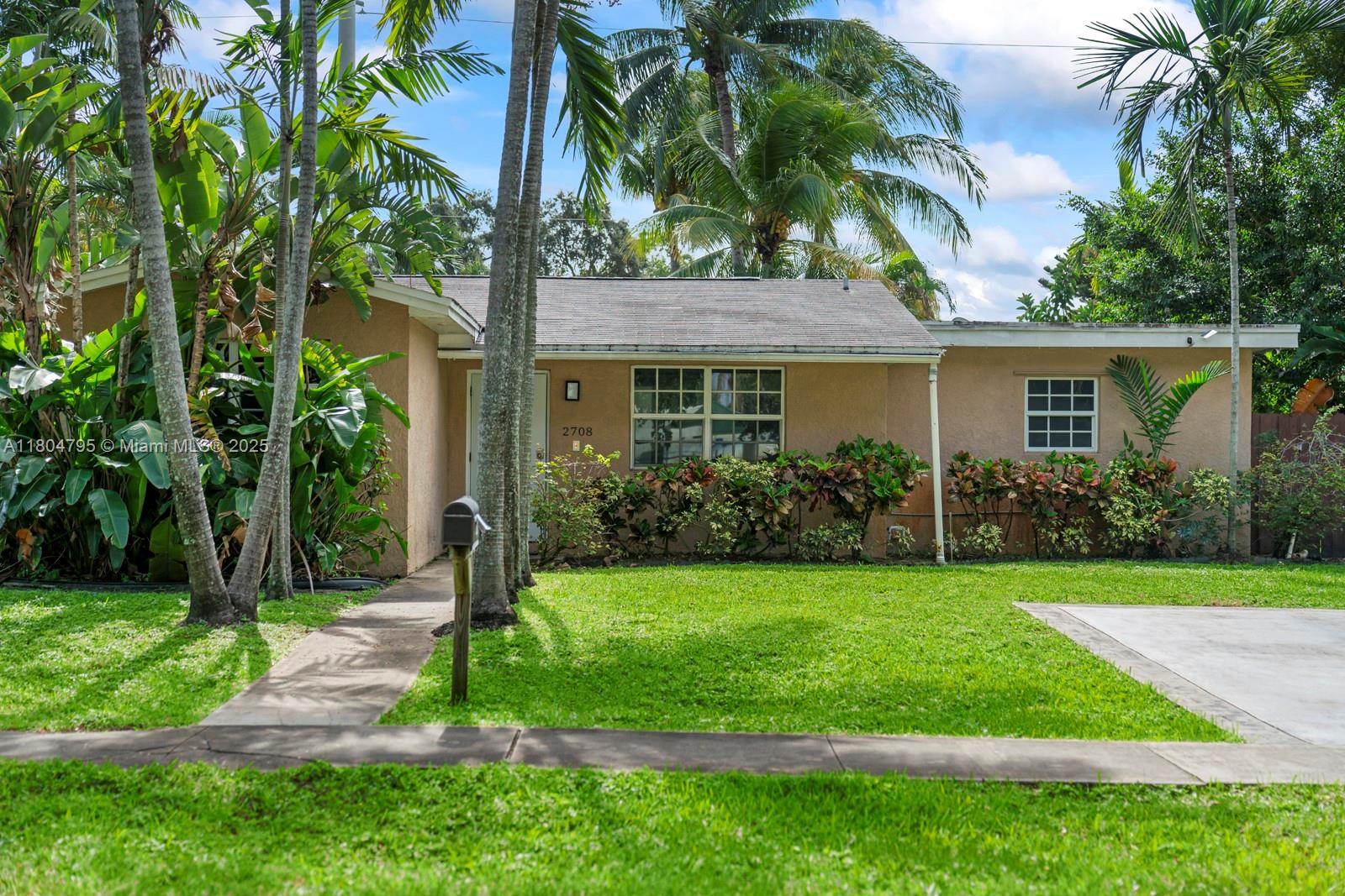 SUNSET ISLES SEC 3 - Residential Lease