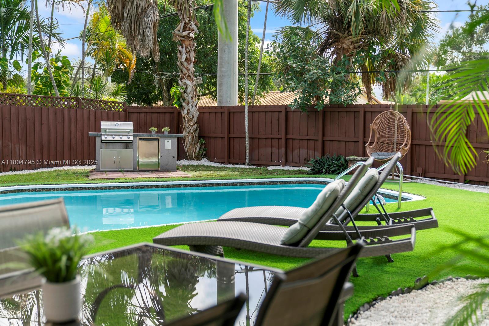 SUNSET ISLES SEC 3 - Residential Lease