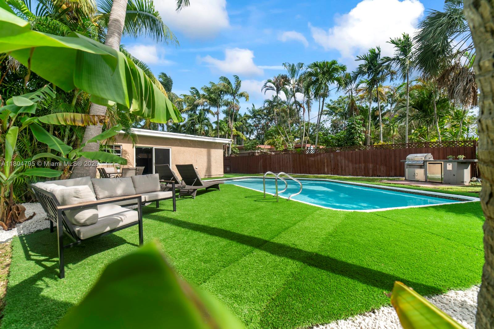 SUNSET ISLES SEC 3 - Residential Lease