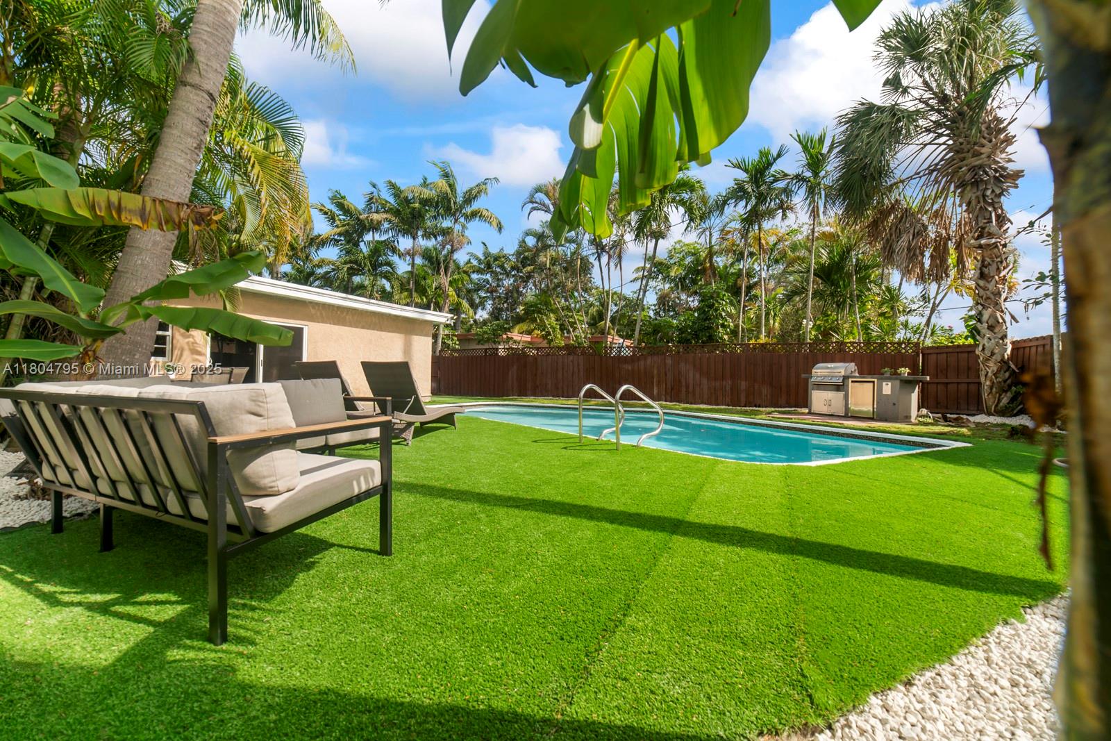 SUNSET ISLES SEC 3 - Residential Lease