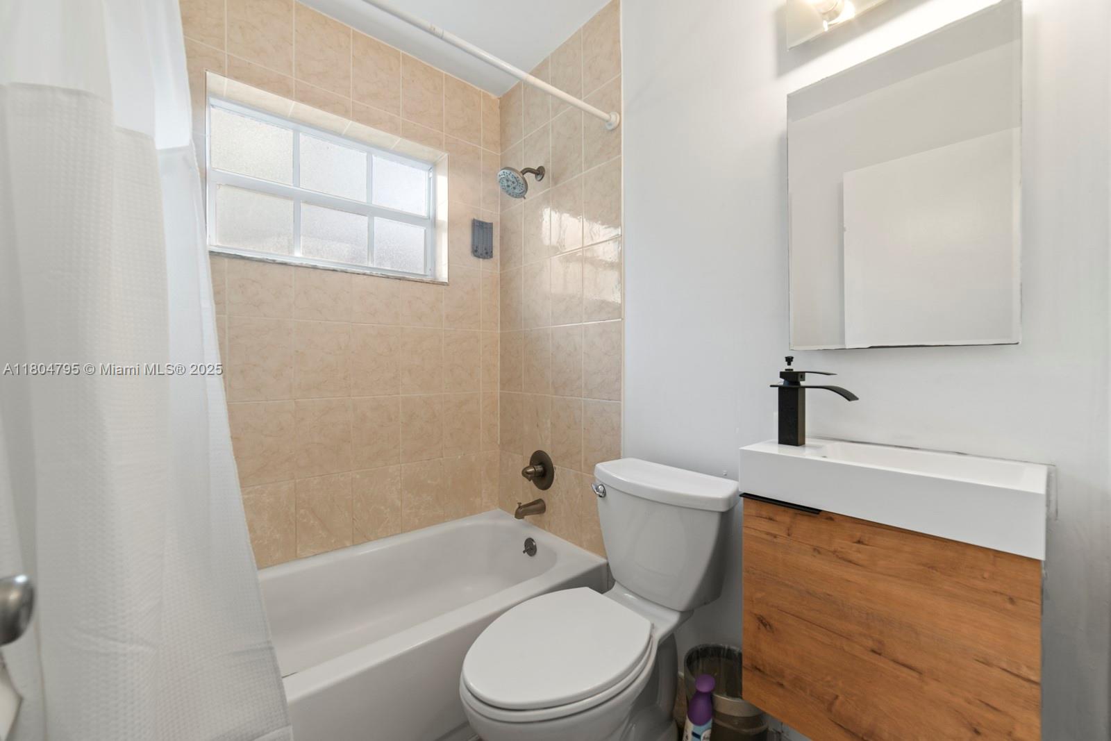 SUNSET ISLES SEC 3 - Residential Lease