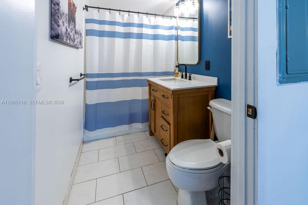 VILLAGGIO IN THE GROVE TO - Residential