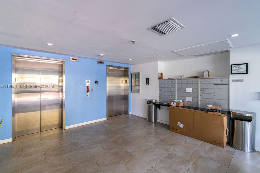 VILLAGGIO IN THE GROVE TO - Residential