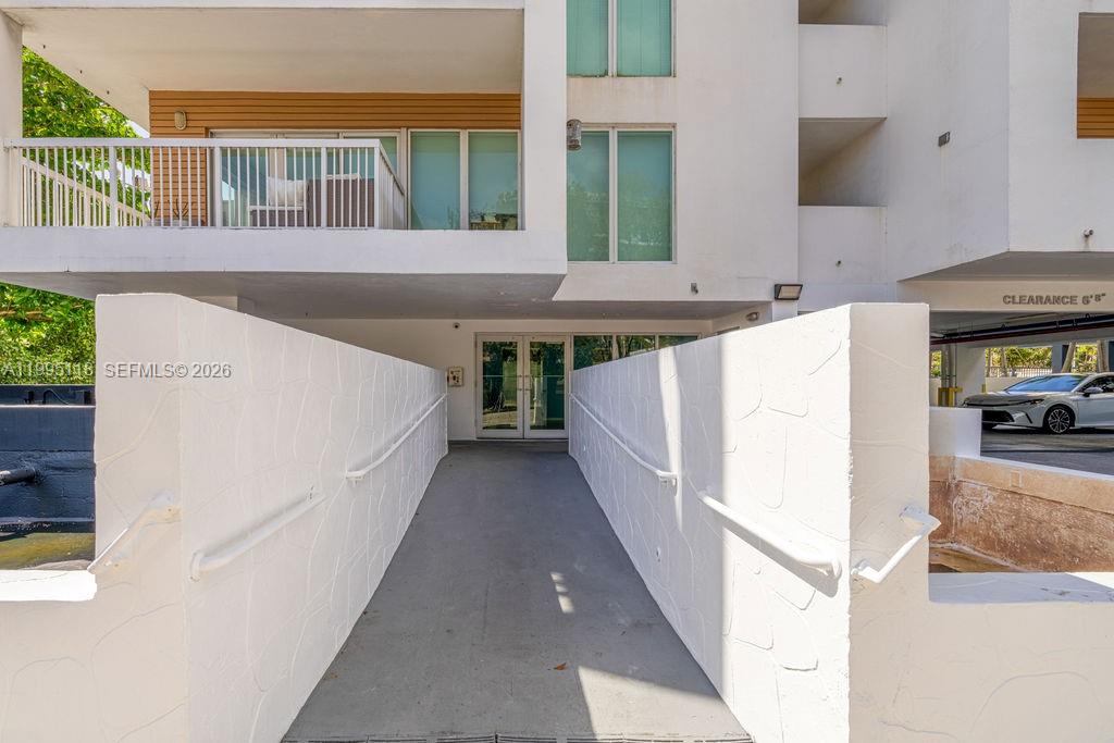 VILLAGGIO IN THE GROVE TO - Residential