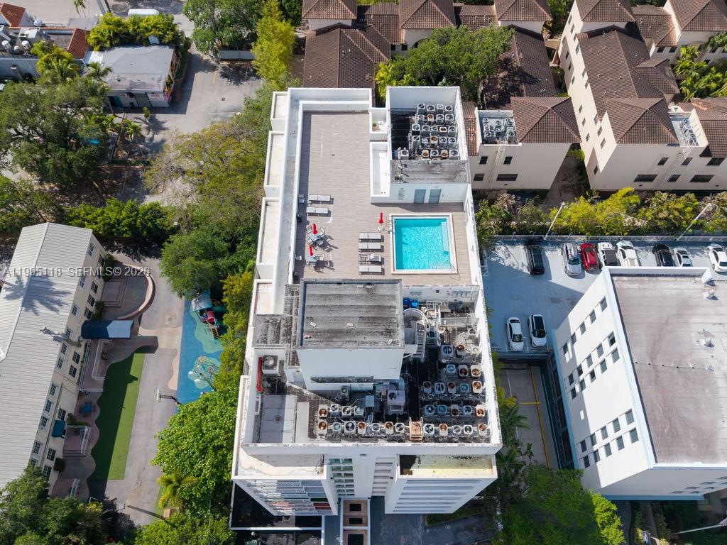 VILLAGGIO IN THE GROVE TO - Residential