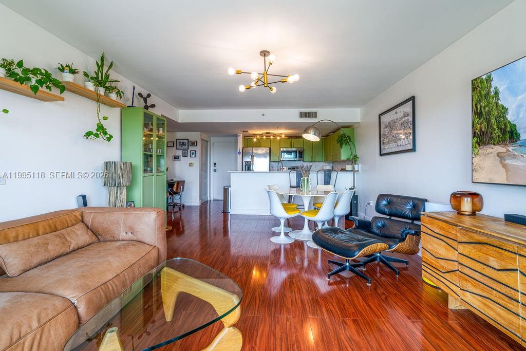 VILLAGGIO IN THE GROVE TO - Residential