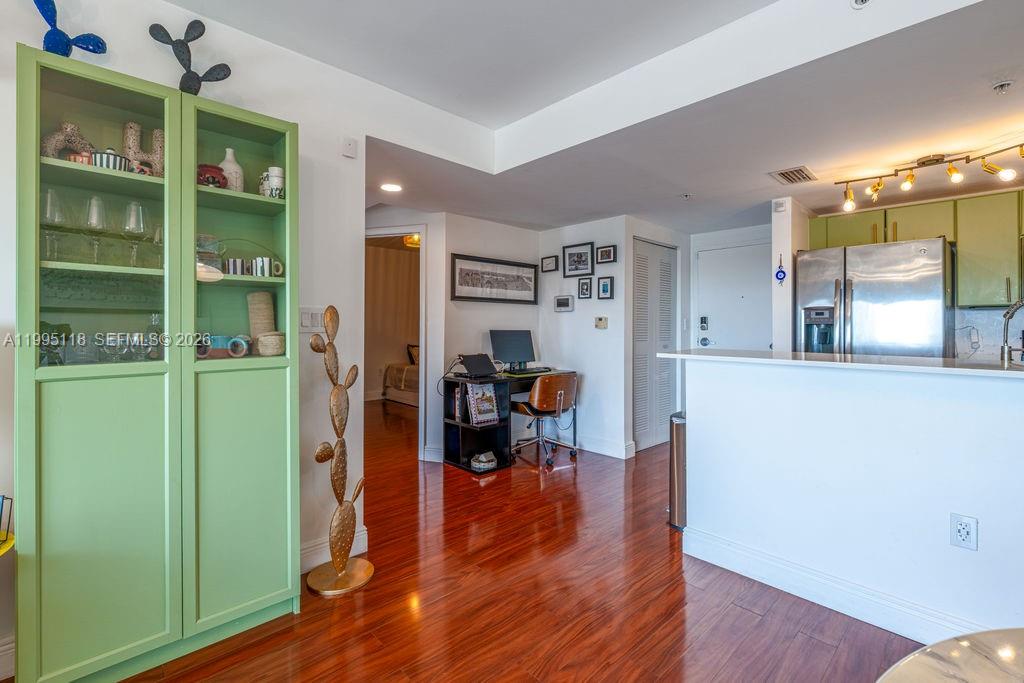 VILLAGGIO IN THE GROVE TO - Residential