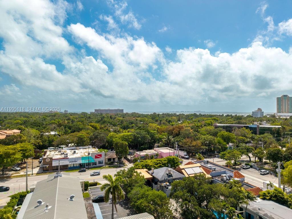 VILLAGGIO IN THE GROVE TO - Residential