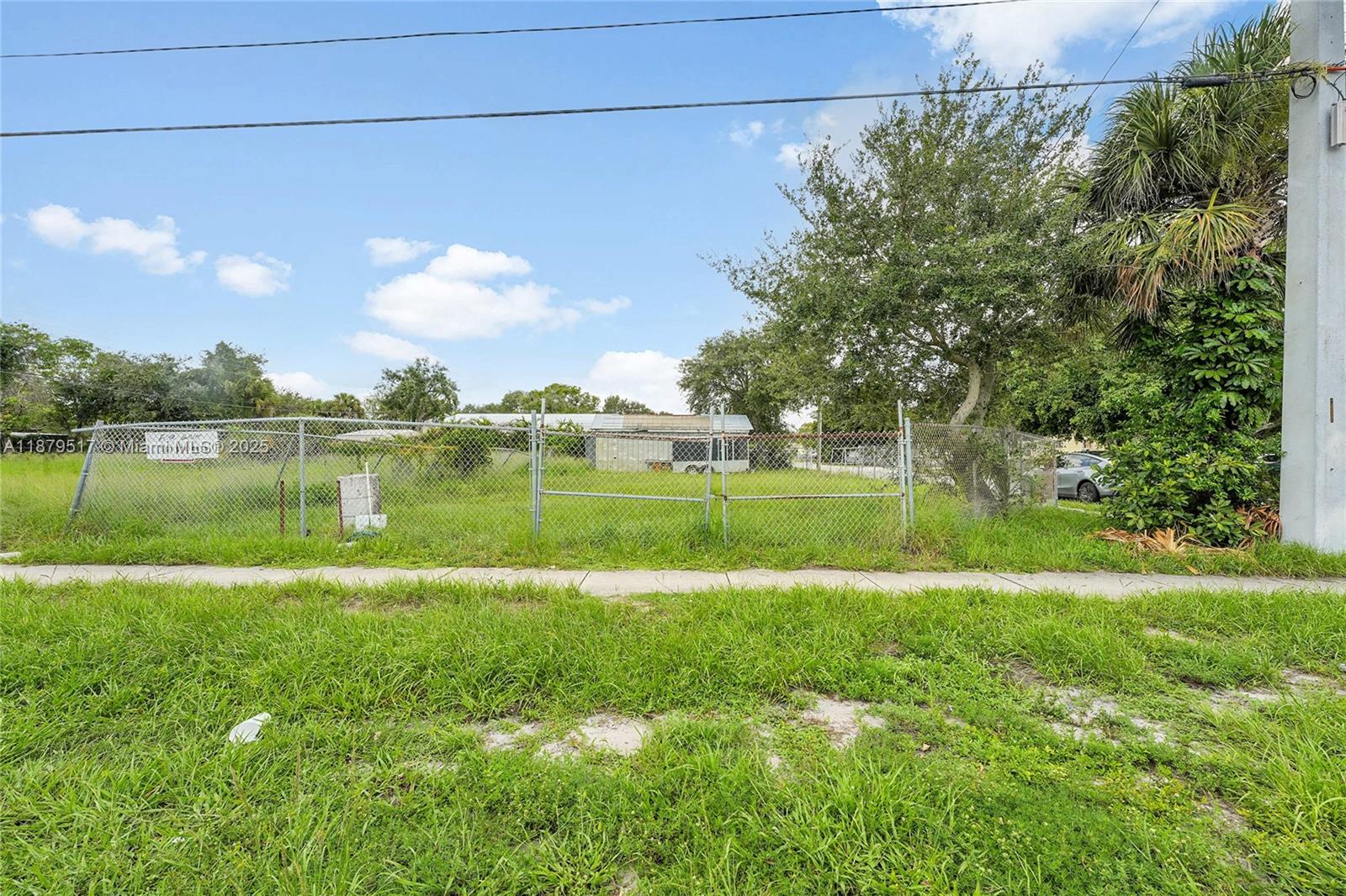 WEST GATE ESTATES NORTHER - Commercial Sale