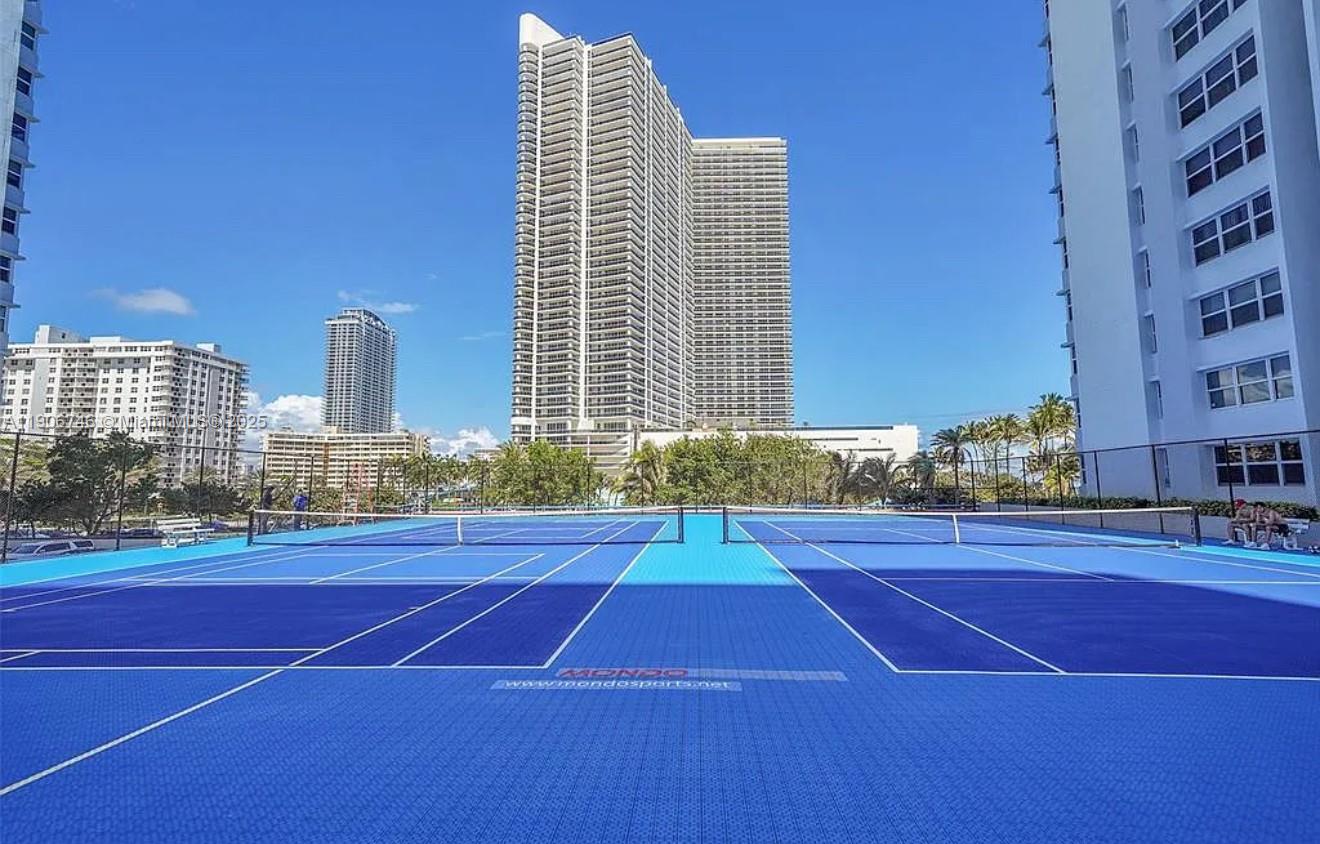 LA MER ESTATES WEST CONDO - Residential Lease