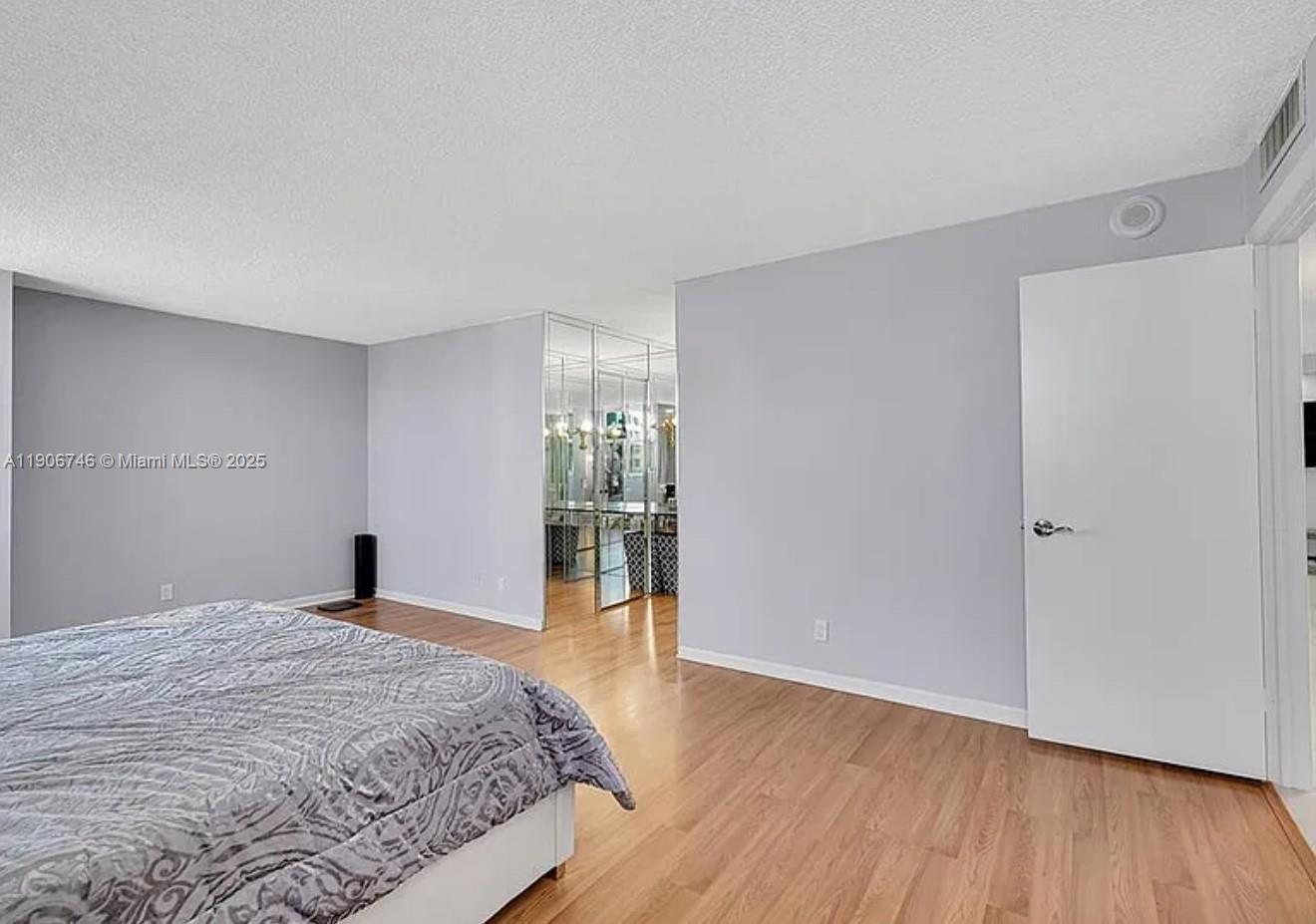 LA MER ESTATES WEST CONDO - Residential Lease