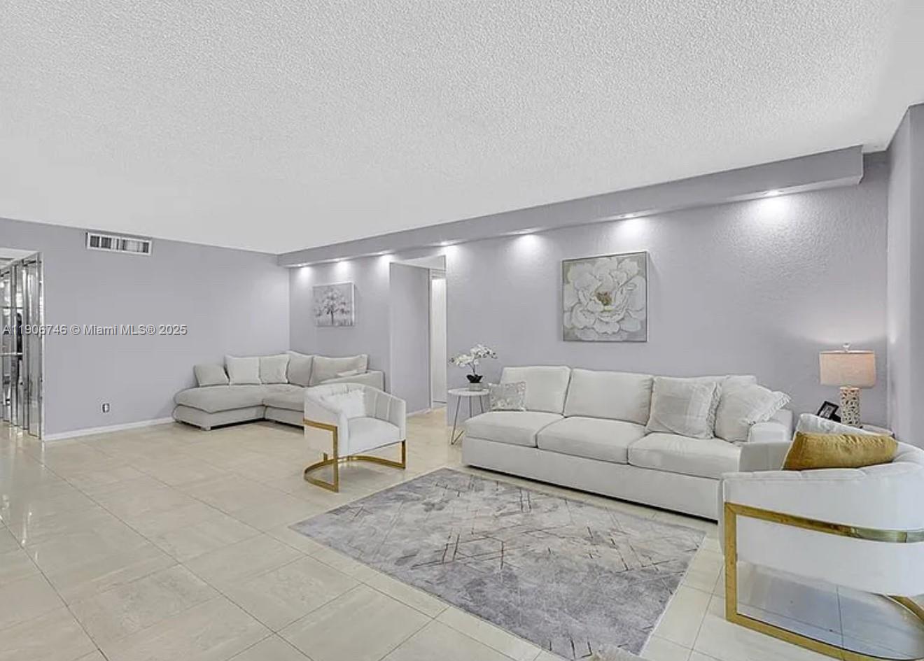 LA MER ESTATES WEST CONDO - Residential Lease