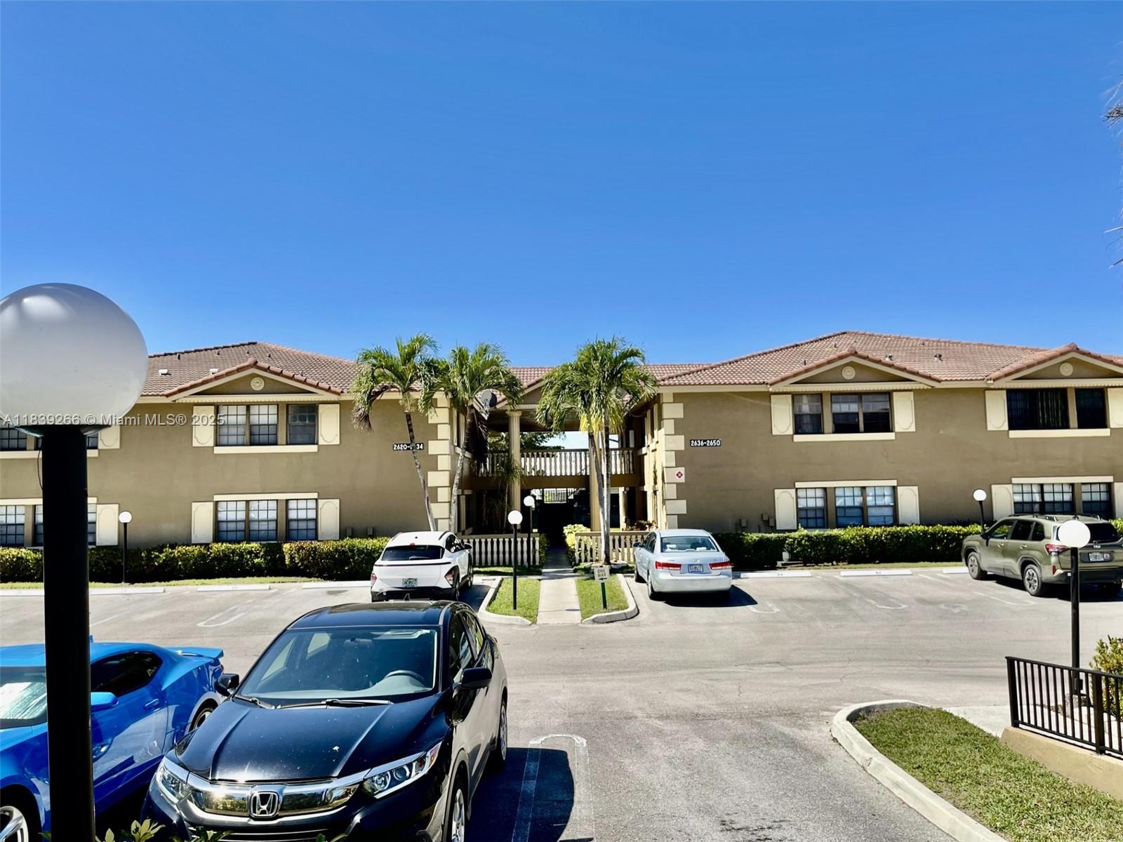 CORAL SPRINGS ESTATE TOWN - Residential Lease