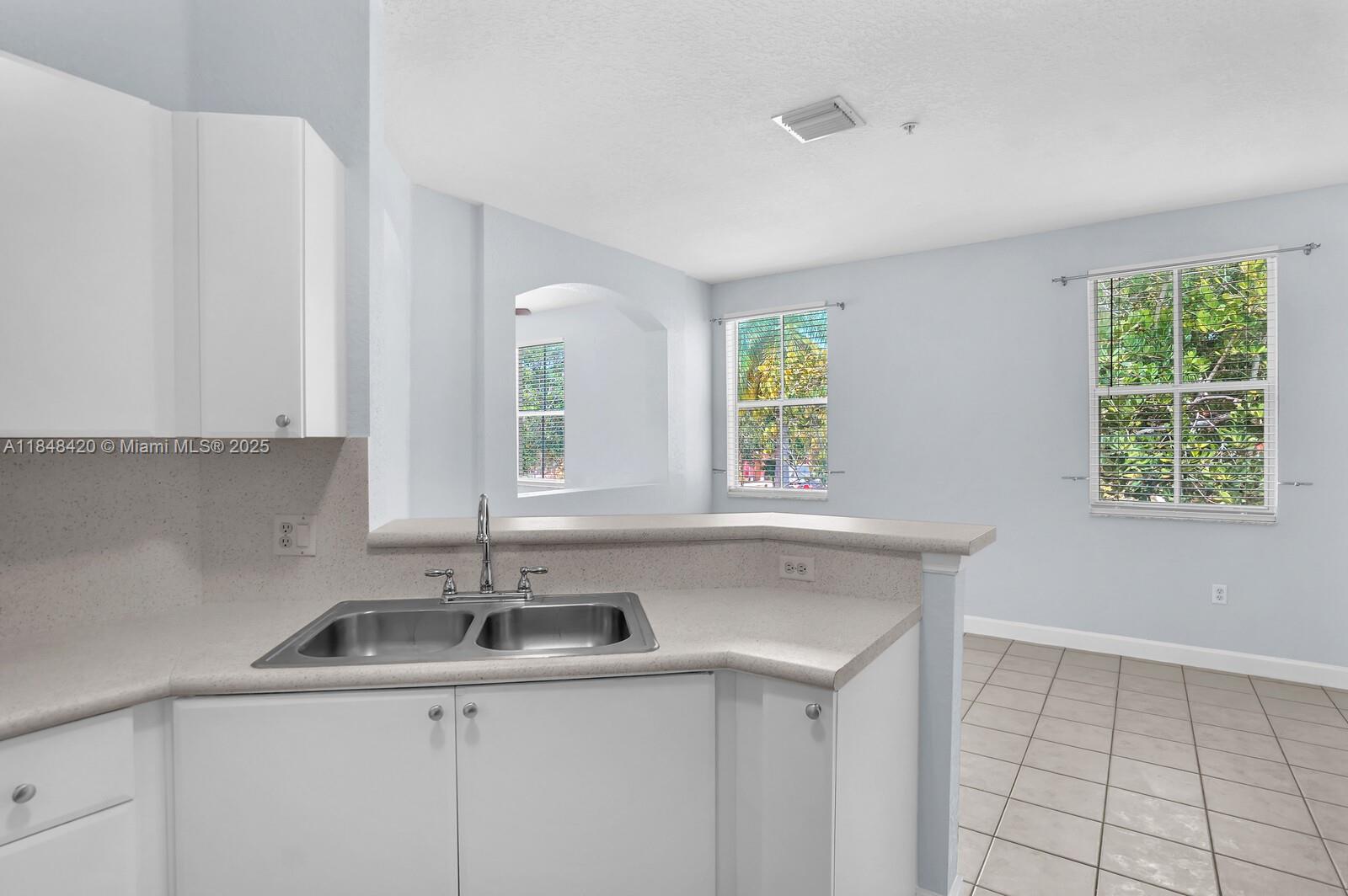 1013 Shoma Dr 1013